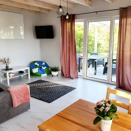 Maryja Z Prywatnym Duzym Jacuzzi I Sauna Przystan Pod Niebem *