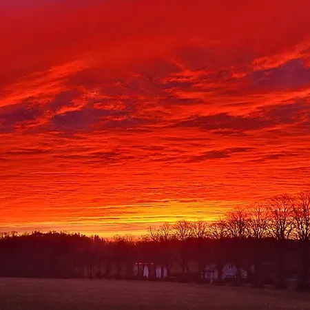 Maryja Z Prywatnym Duzym Jacuzzi I Sauna Przystan Pod Niebem Leczyce
