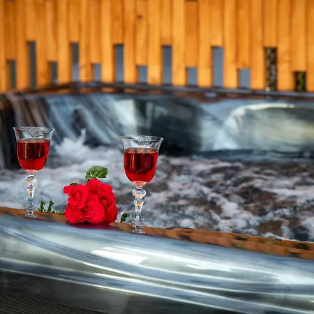 Maryja Z Prywatnym Duzym Jacuzzi I Sauna Przystan Pod Niebem Lejlighed *