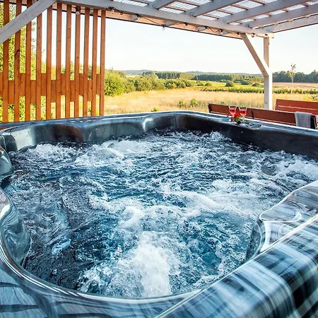 Maryja Z Prywatnym Duzym Jacuzzi I Sauna Przystan Pod Niebem *