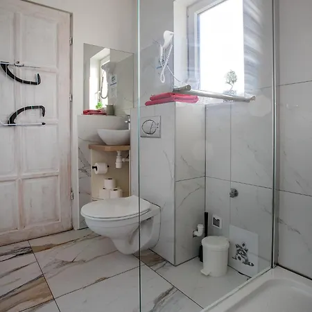 Lejlighed Maryja Z Prywatnym Duzym Jacuzzi I Sauna Przystan Pod Niebem Leczyce