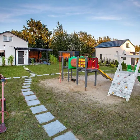 Maryja Z Prywatnym Duzym Jacuzzi I Sauna Przystan Pod Niebem Leczyce