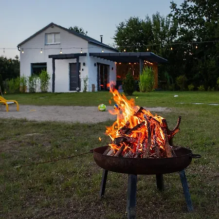 Maryja Z Prywatnym Duzym Jacuzzi I Sauna Przystan Pod Niebem Lejlighed