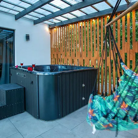 Maryja Z Prywatnym Duzym Jacuzzi I Sauna Przystan Pod Niebem Lejlighed *